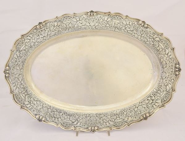 



COPPIA DI VASSOI SEC. XX  - Asta GIOIELLI, OROLOGI E ARGENTI - Poggio Bracciolini Casa d'Aste