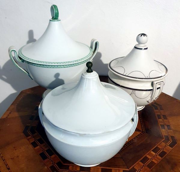 



Tre zuppiere, sec. XIX e XX   - Asta MOBILI, ARREDI E OGGETTI D'ARTE - Poggio Bracciolini Casa d'Aste
