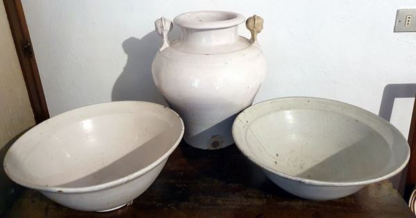 Due grandi contenitori ed un orcetto, sec. XIX   - Asta MOBILI, ARREDI E OGGETTI D'ARTE - Poggio Bracciolini Casa d'Aste