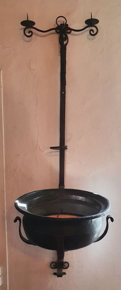 



Bacile in rame, secolo XVIII   - Asta MOBILI, ARREDI E OGGETTI D'ARTE - Poggio Bracciolini Casa d'Aste