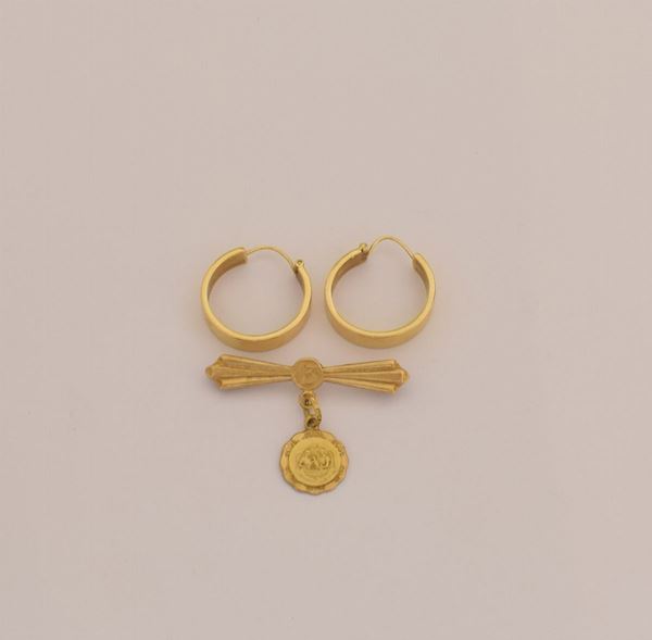 



PAIO DI ORECCHINI&nbsp; IN ORO GIALLO 18KT