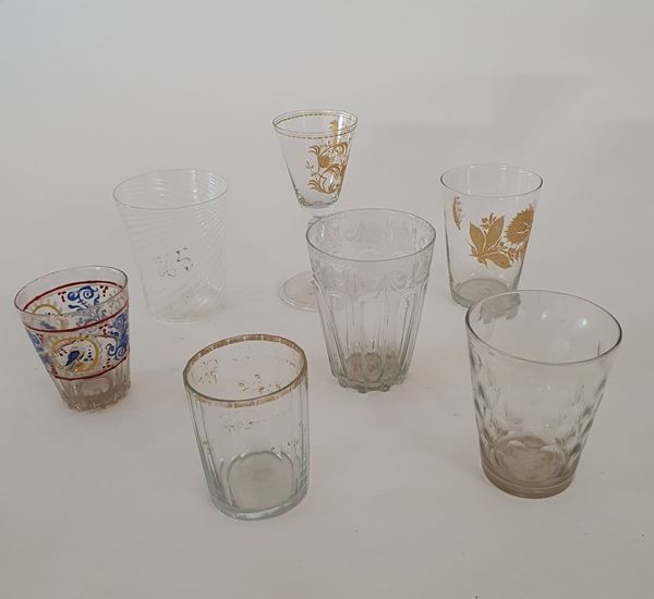 Sette bicchieri, Venezia, secolo XVIII   - Asta MOBILI, ARREDI E OGGETTI D'ARTE - Poggio Bracciolini Casa d'Aste