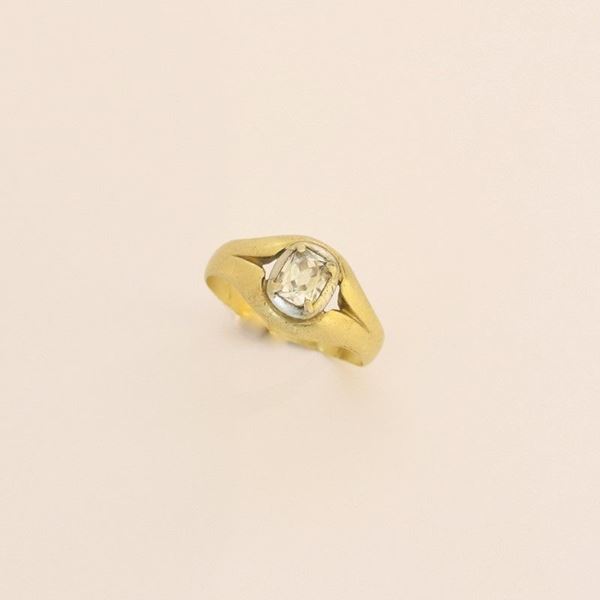 



ANELLO IN ORO GIALLO, ORO BIANCO 18 KT E DIAMANTE