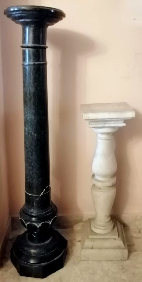 Due colonne, metà sec. XX 