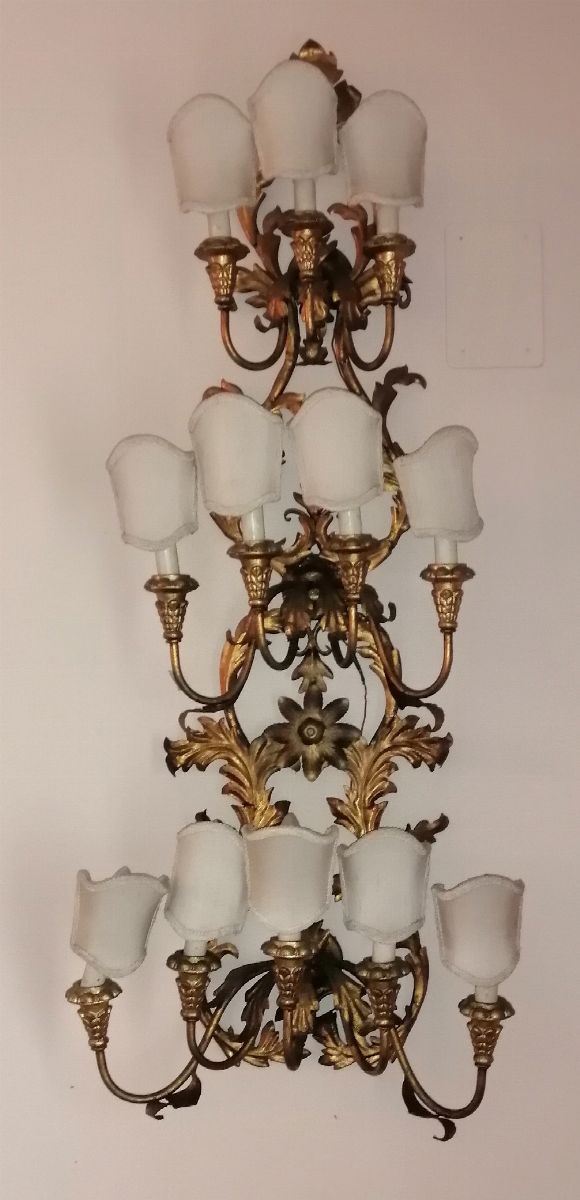 Coppia di applique, in stile 700 