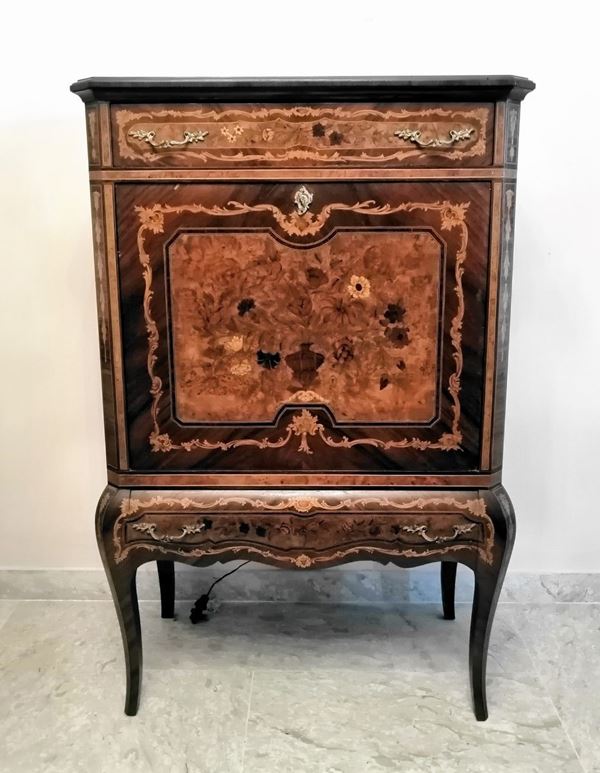 Secretaire, in stile francese del 700 