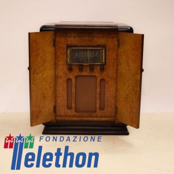 Mobile radio, Art Deco 