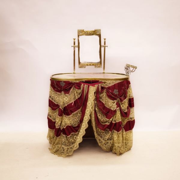 Toilette, inizi sec. XX  - Asta MOBILI E ARREDI - Poggio Bracciolini Casa d'Aste