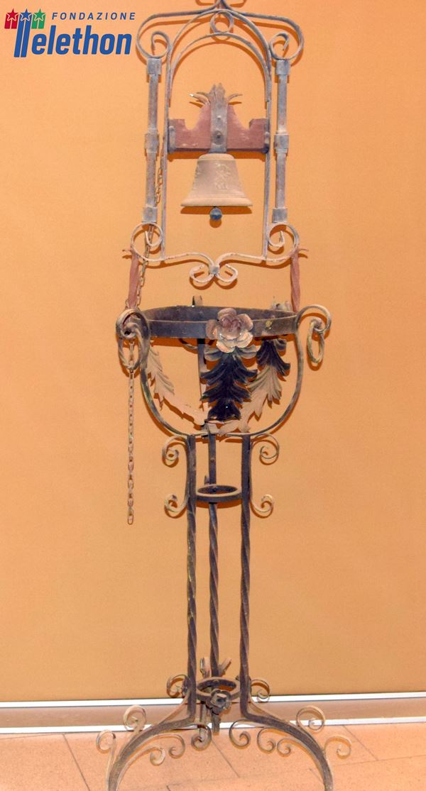 



Campana sec. XX  - Asta Arredi, mobili e oggetti d'arte - Poggio Bracciolini Casa d'Aste