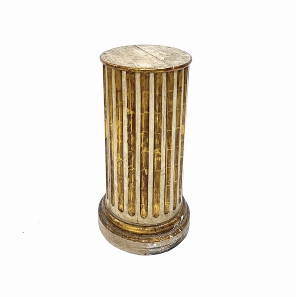 Colonna reggivaso, sec. XVIII