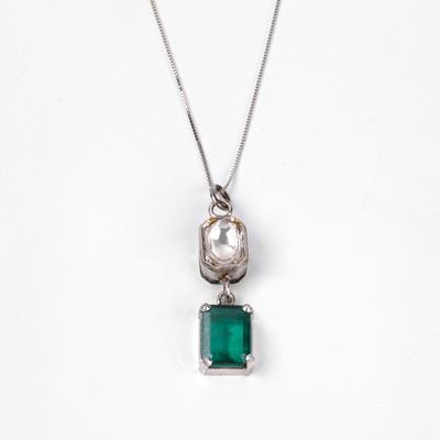 Pendente in Oro 18 Kt con Diamante Corone' e Smeraldo