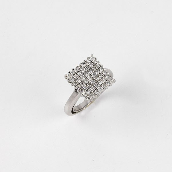 



ANELLO IN ORO BIANCO 18KT E DIAMANTI 