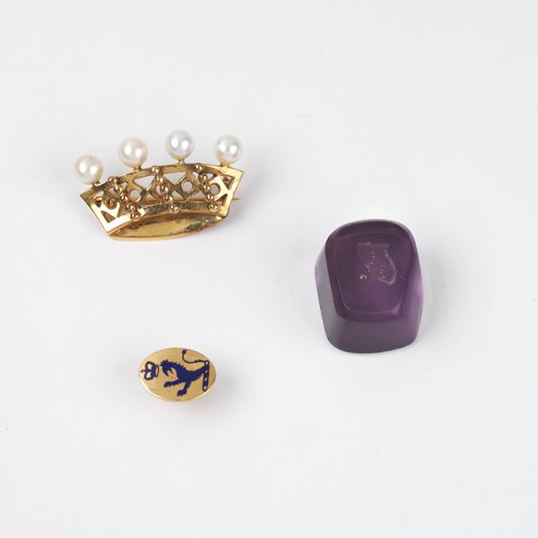 



SPILLA IN ORO GIALLO 18KT E PERLE