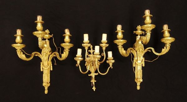Coppia di applique, in stile 700