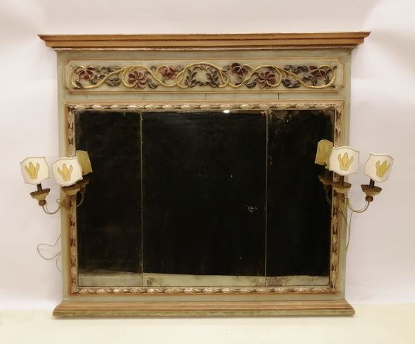 Specchiera, in stile 700   - Asta MOBILI, ARREDI E OGGETTI D'ARTE - Poggio Bracciolini Casa d'Aste