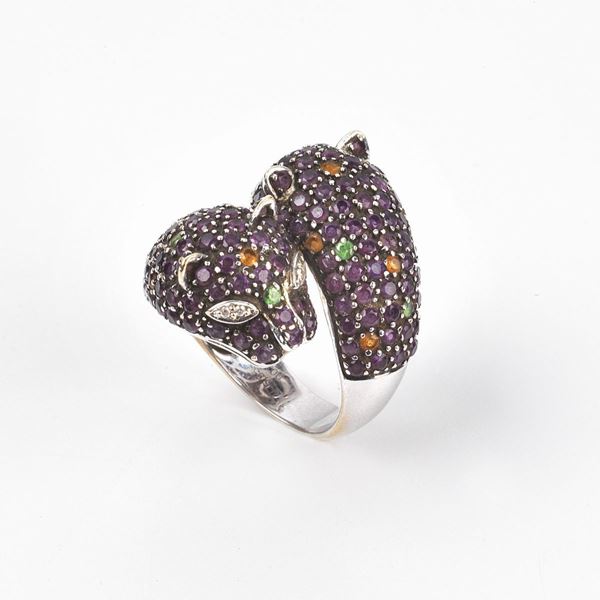 



ANELLO IN ORO BIANCO 18KT , DIAMANTI E PIETRE