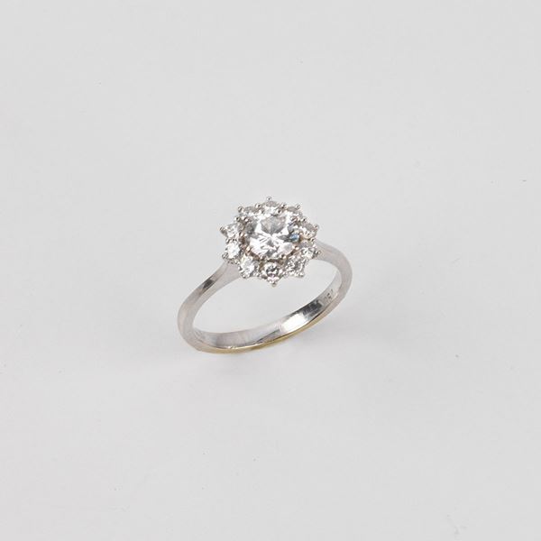 



ANELLO IN ORO BIANCO 18KT E DIAMANTI