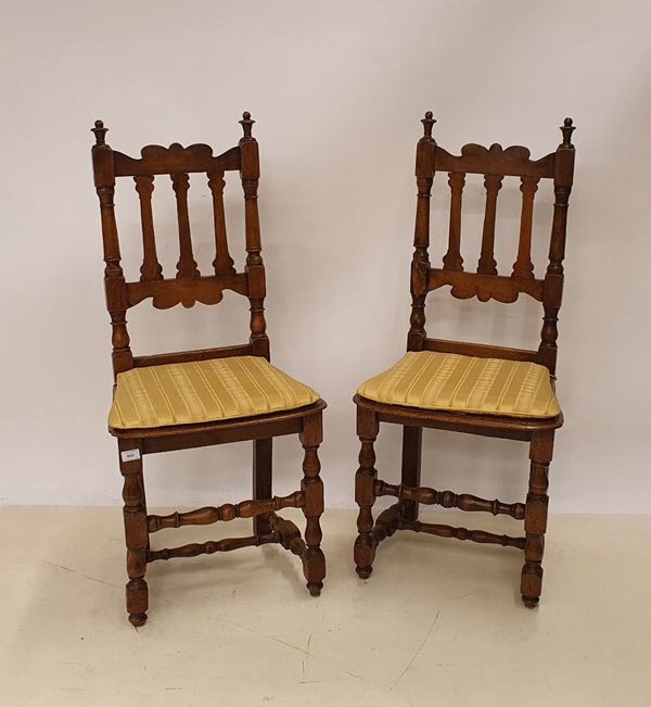



Coppia di sedie, secolo XVIII