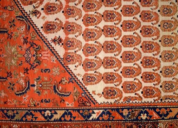 



Tappeto persiano, secolo XX  - Asta MOBILI, ARREDI E OGGETTI D'ARTE - Poggio Bracciolini Casa d'Aste