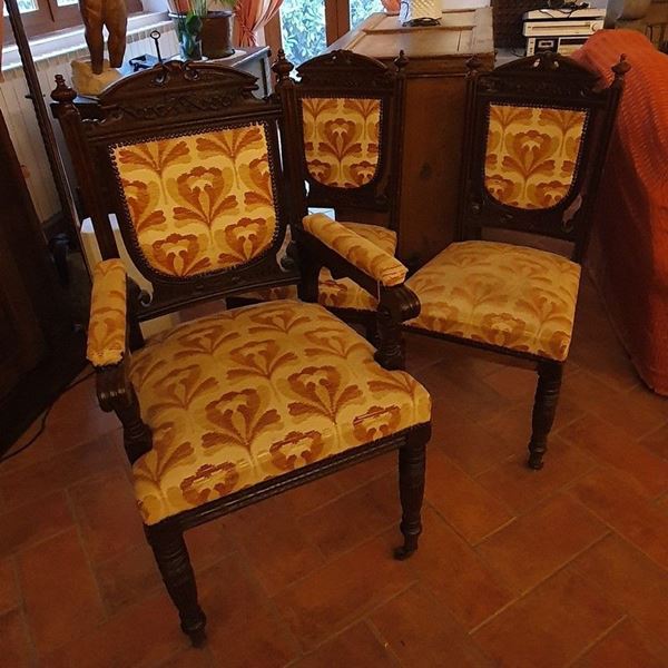 



Due poltrone e otto sedie, Inghilterra sec.XX   - Asta MOBILI, ARREDI E OGGETTI D'ARTE - Poggio Bracciolini Casa d'Aste