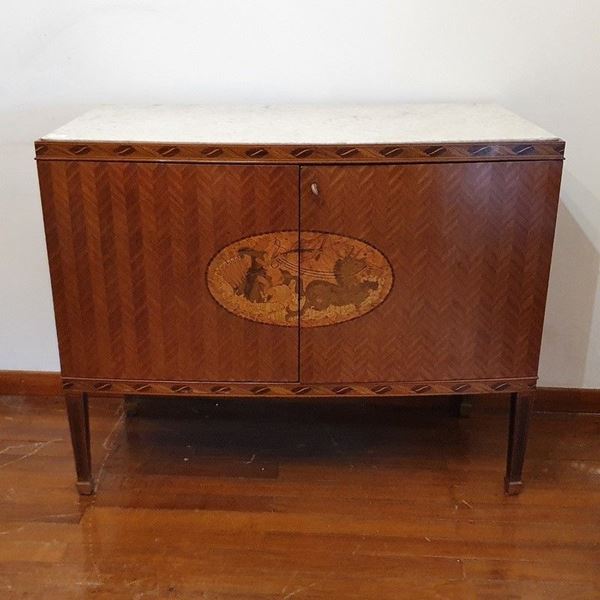 Credenza, sec. XX