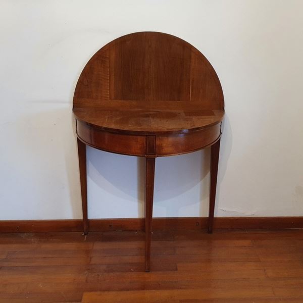 Tavolino, Inghilterra, sec. XX  - Asta MOBILI E ARREDI - Poggio Bracciolini Casa d'Aste