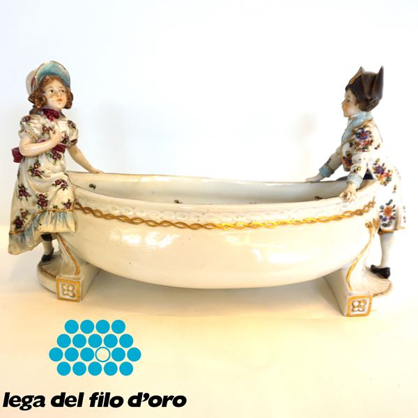 Centrotavola, manifattura Capodimonte, inizi sec. XX