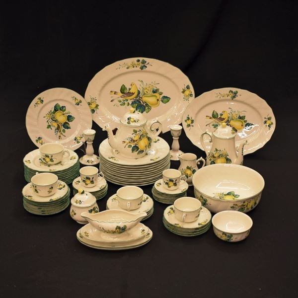 Servito di piatti, Villeroy & Boch, design Jamaica  - Asta MOBILI E ARREDI - Poggio Bracciolini Casa d'Aste