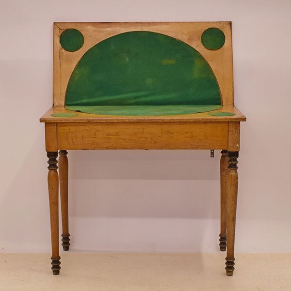 Tavolino da gioco, sec. XIX  - Asta ARREDARE CON STILE: MOBILI E OGGETTI D'ARTE DAL XVII AL XX SECOLO - Poggio Bracciolini Casa d'Aste