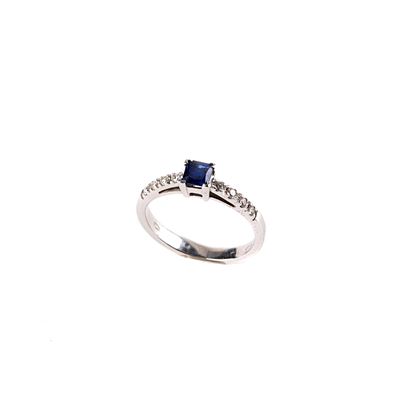 Anello in Oro Bianco, Diamanti e Zaffiro