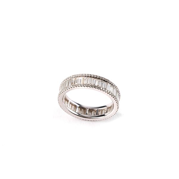 



ANELLO ETERNELLE IN ORO BIANCO 18KT E DIAMANTI