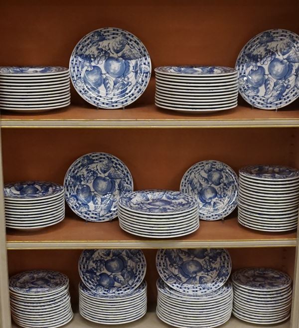 



Servito di piatti, Tiffany Botique  - Asta Eleganza a tavola: porcellane, argenti e complementi da arredo - Poggio Bracciolini Casa d'Aste