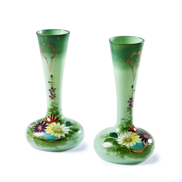 Due vasetti portafiori, sec. XX  - Asta Eleganza a tavola: porcellane, argenti e complementi da arredo - Poggio Bracciolini Casa d'Aste