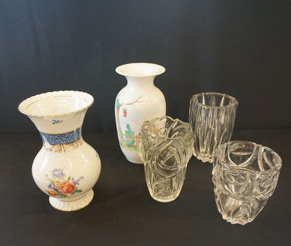Tre vasi porta fiori  - Asta Eleganza a tavola: porcellane, argenti e complementi da arredo - Poggio Bracciolini Casa d'Aste