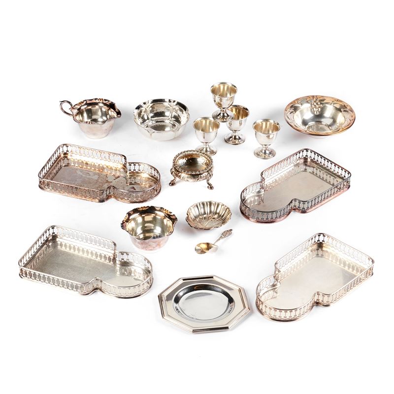 Quattro portauova, sec. XX