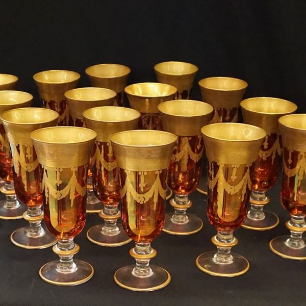 



Ventiquattro flute  - Asta ARREDARE CON STILE: MOBILI E OGGETTI D'ARTE DAL XVII AL XX SECOLO - Poggio Bracciolini Casa d'Aste