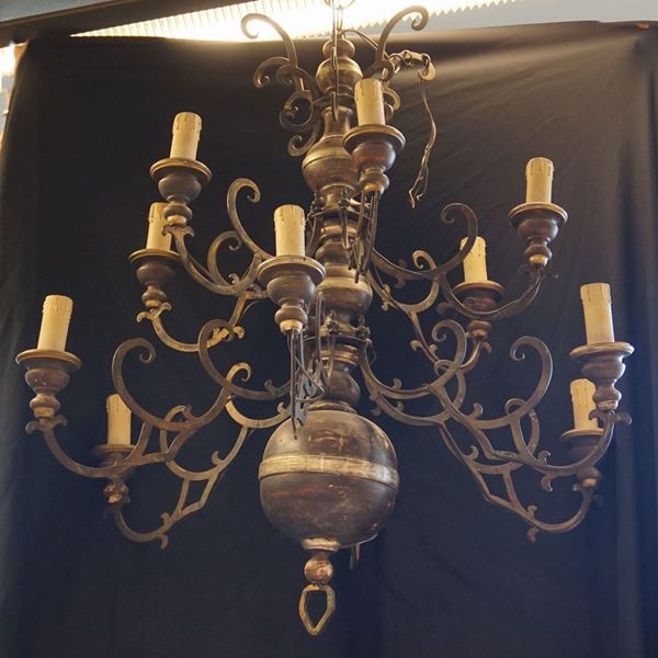 



Lampadario, sec. XX