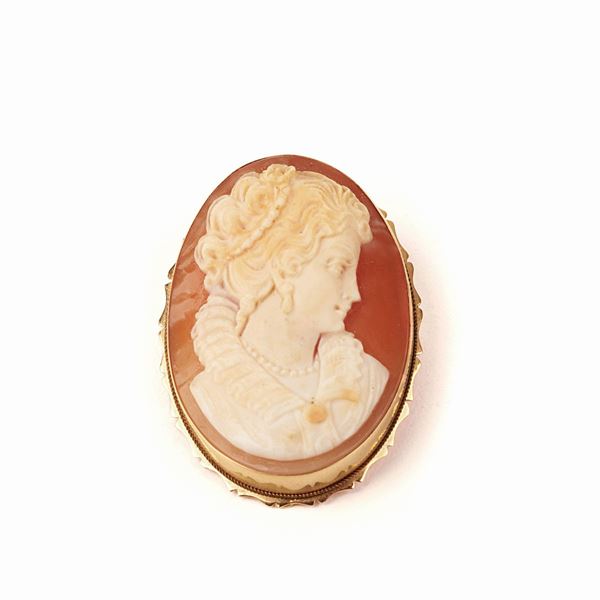 



CAMMEO , CON MONTATURA IN ORO GIALLO 18KT