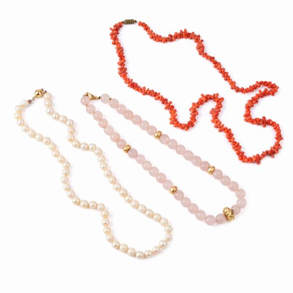 



COLLANA GIROCOLLO&nbsp; DI PERLE 