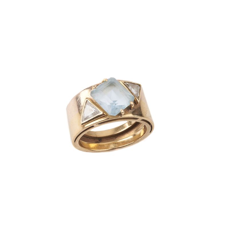 ANELLO IN ORO GIALLO 18KT , DIAMANTI E PIETRA