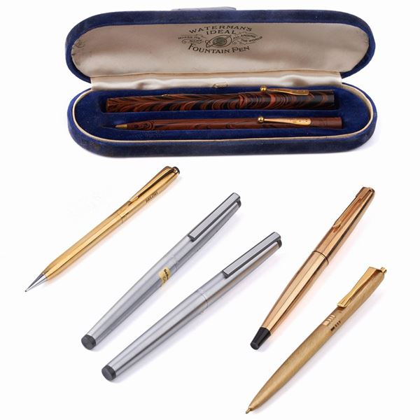 



QUATTRO PENNE STILOGRAFICHE , DUE BIRO E LAPIS