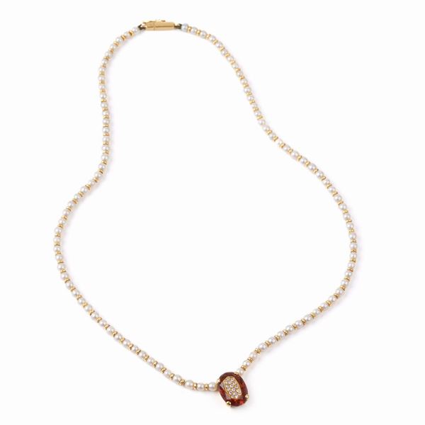 



COLLANA GIROCOLLO DI PERLE , ORO 18KT E DIAMANTI