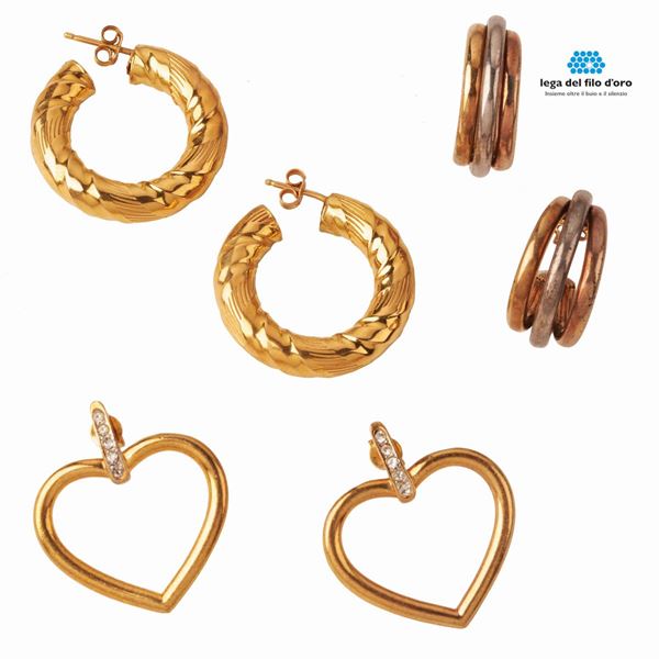 



PAIO DI ORECCHINI IN ORO 18 KT 
