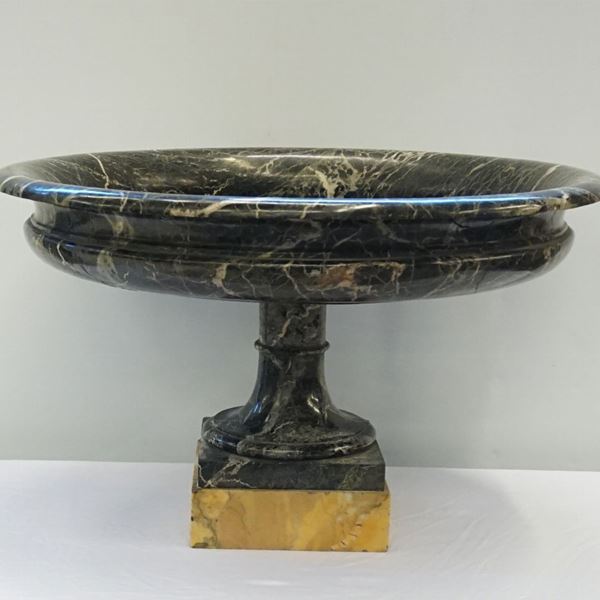 



Vasca, sec. XIX  - Asta ARREDARE CON STILE: MOBILI E OGGETTI D'ARTE DAL XVII AL XX SECOLO - Poggio Bracciolini Casa d'Aste