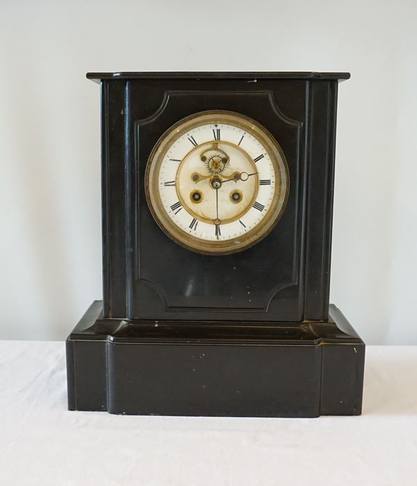 



Orologio da camino, sec. XX  - Asta MOBILI, ARREDI E OGGETTI D'ARTE - Poggio Bracciolini Casa d'Aste