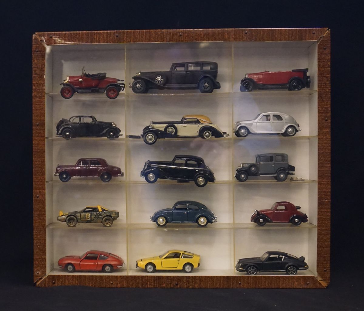 Lotto Composto da Centodieci Modellini di Auto, Anni 60/70/80