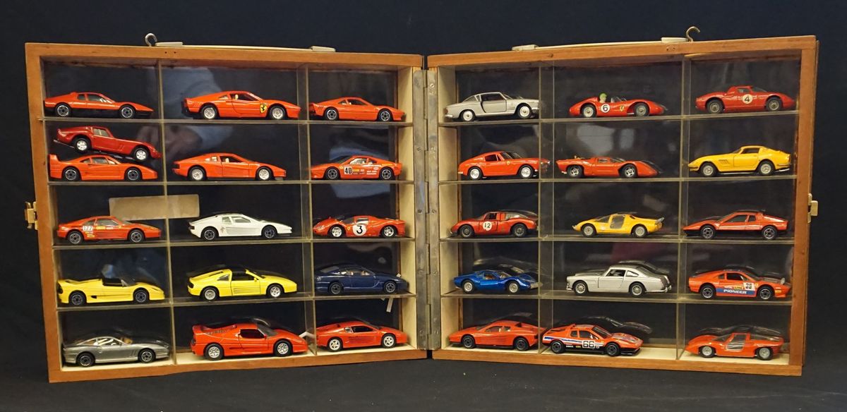Lotto Composto da Centodieci Modellini di Auto, Anni 60/70/80