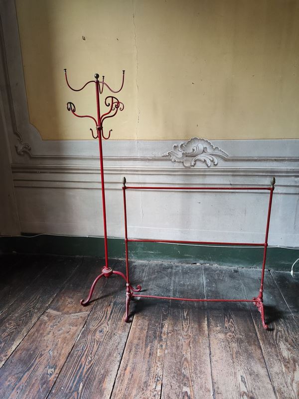 



Attaccapanni e porta asciugamani, inizi sec. XX   - Asta ANTIQUARIATO: ARREDI MOBILI E OGGETTI D'ARTE - Poggio Bracciolini Casa d'Aste