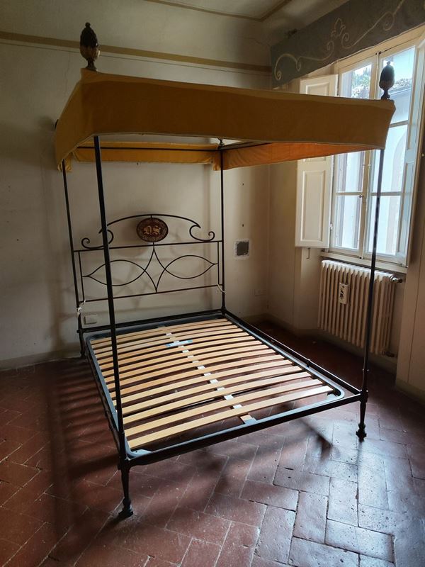 



Letto a baldacchino, sec. XVIII 