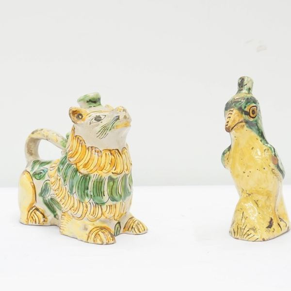 Due fiaschette, Sicilia, sec. XVIII  - Asta ARREDARE CON STILE: MOBILI E OGGETTI D'ARTE DAL XVII AL XX SECOLO - Poggio Bracciolini Casa d'Aste